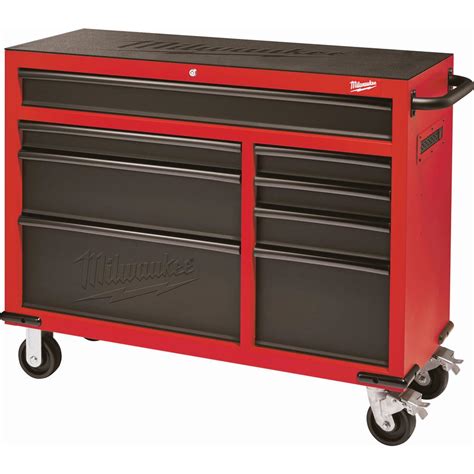 milwaukee tool chests and cabinets